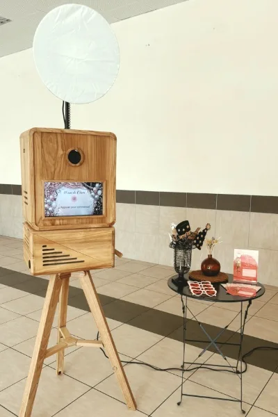 Photo de Photobooth en bois bobo-chic