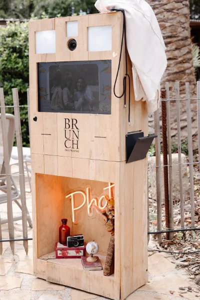 Photo de Borne à selfie en bois